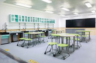 智慧教育与传统教育的多维辨析